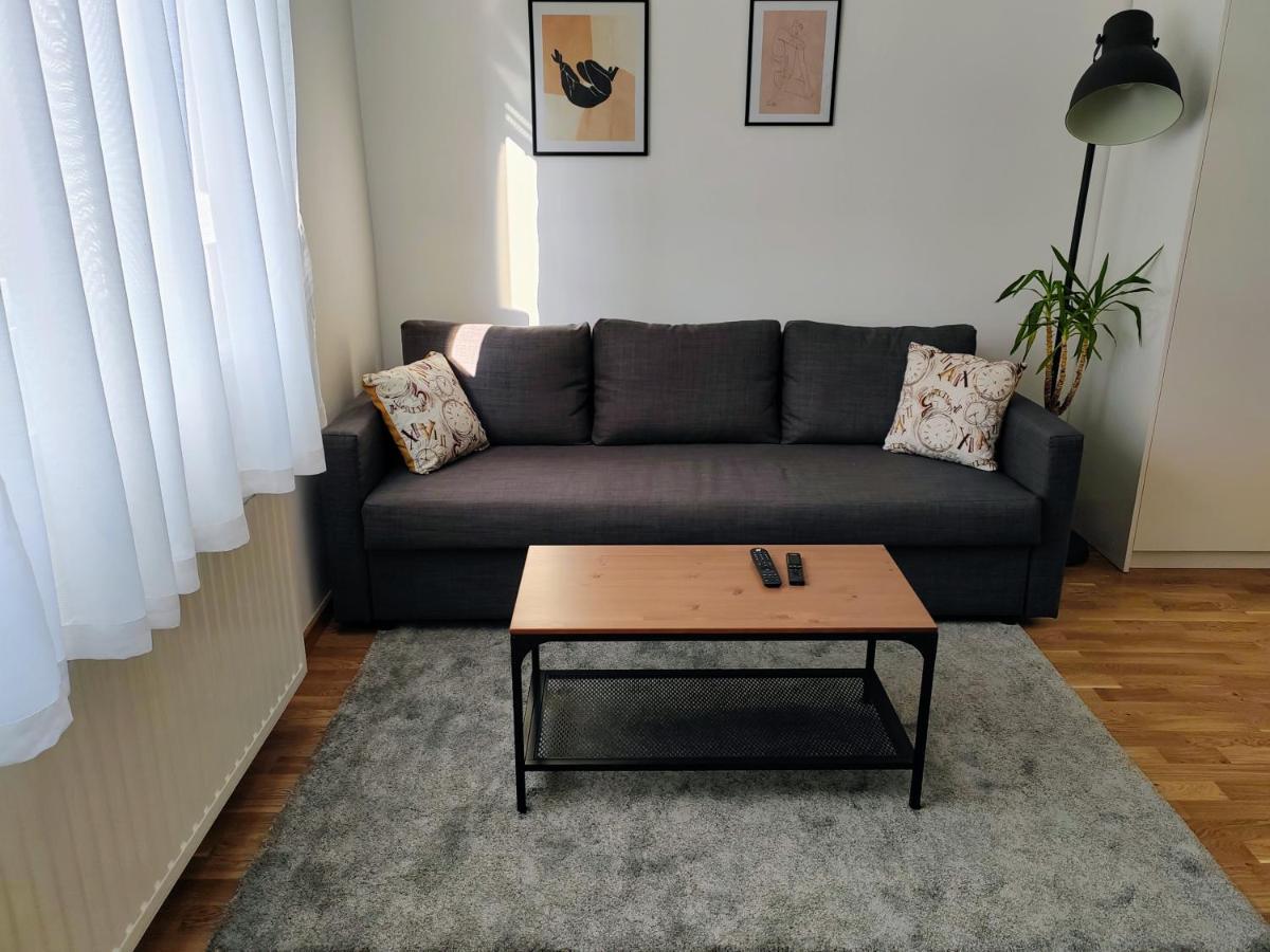 S15 Studio Apartment Free Parking ซาเกร็บ ภายนอก รูปภาพ